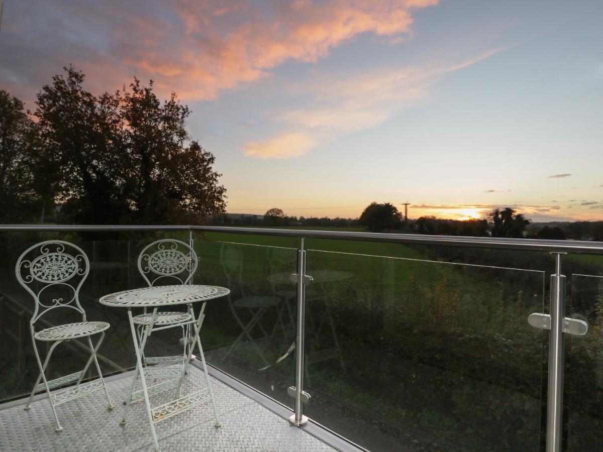 Upper Annex Lejlighed Calne Eksteriør billede